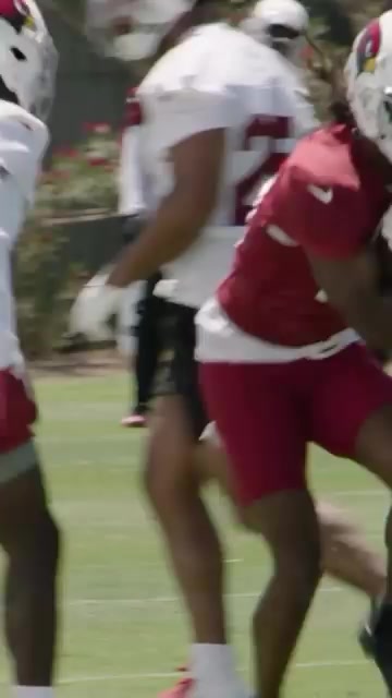 Cardinals players running drills